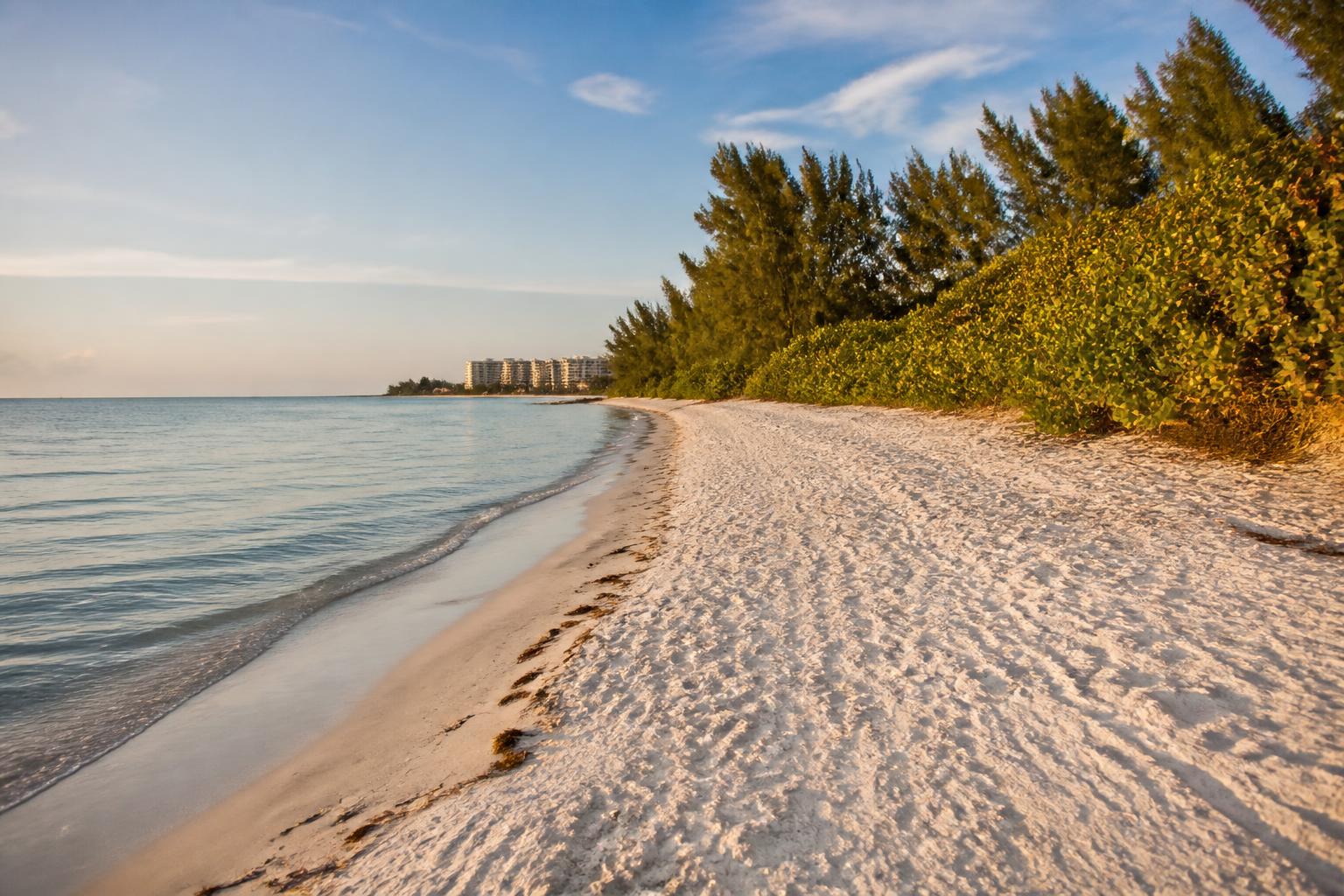 Lido Beach shoreline