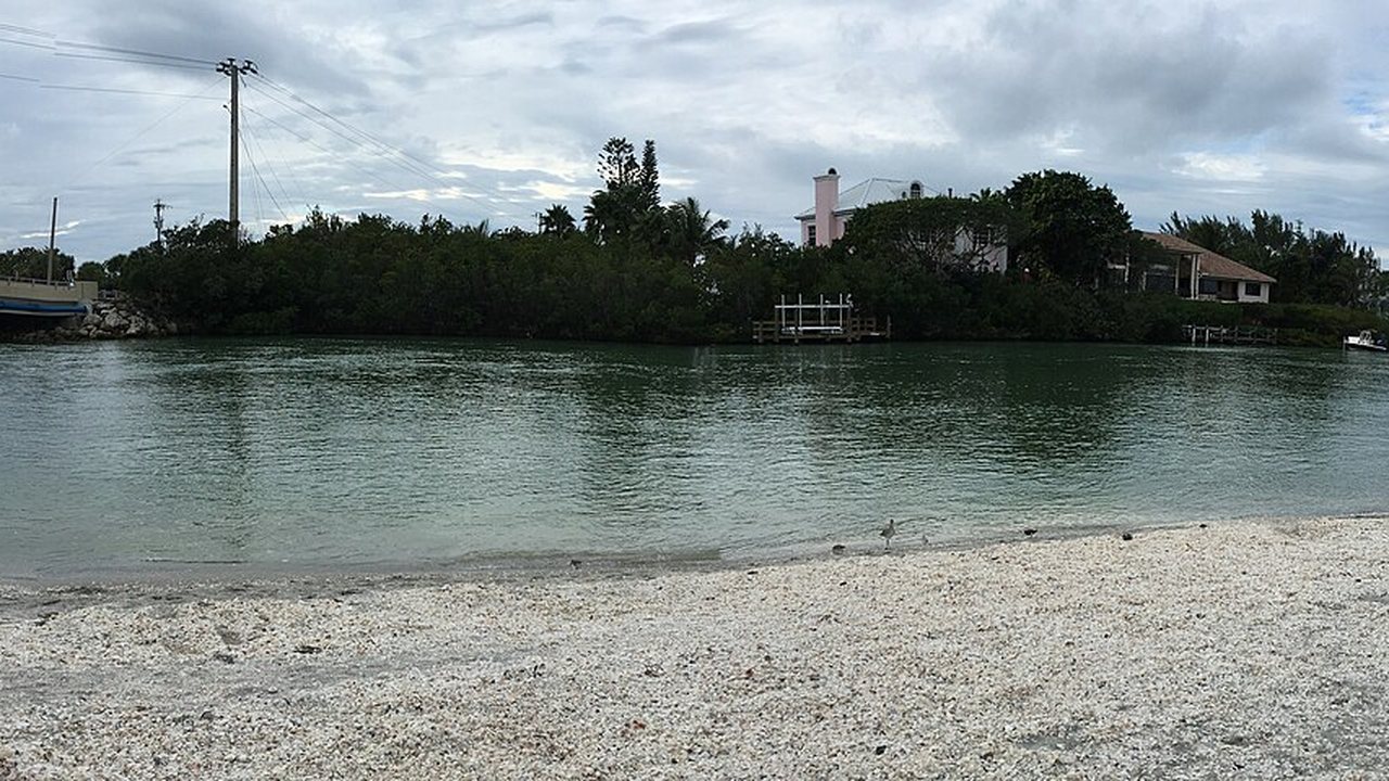 Blind Pass Beach shoreline
