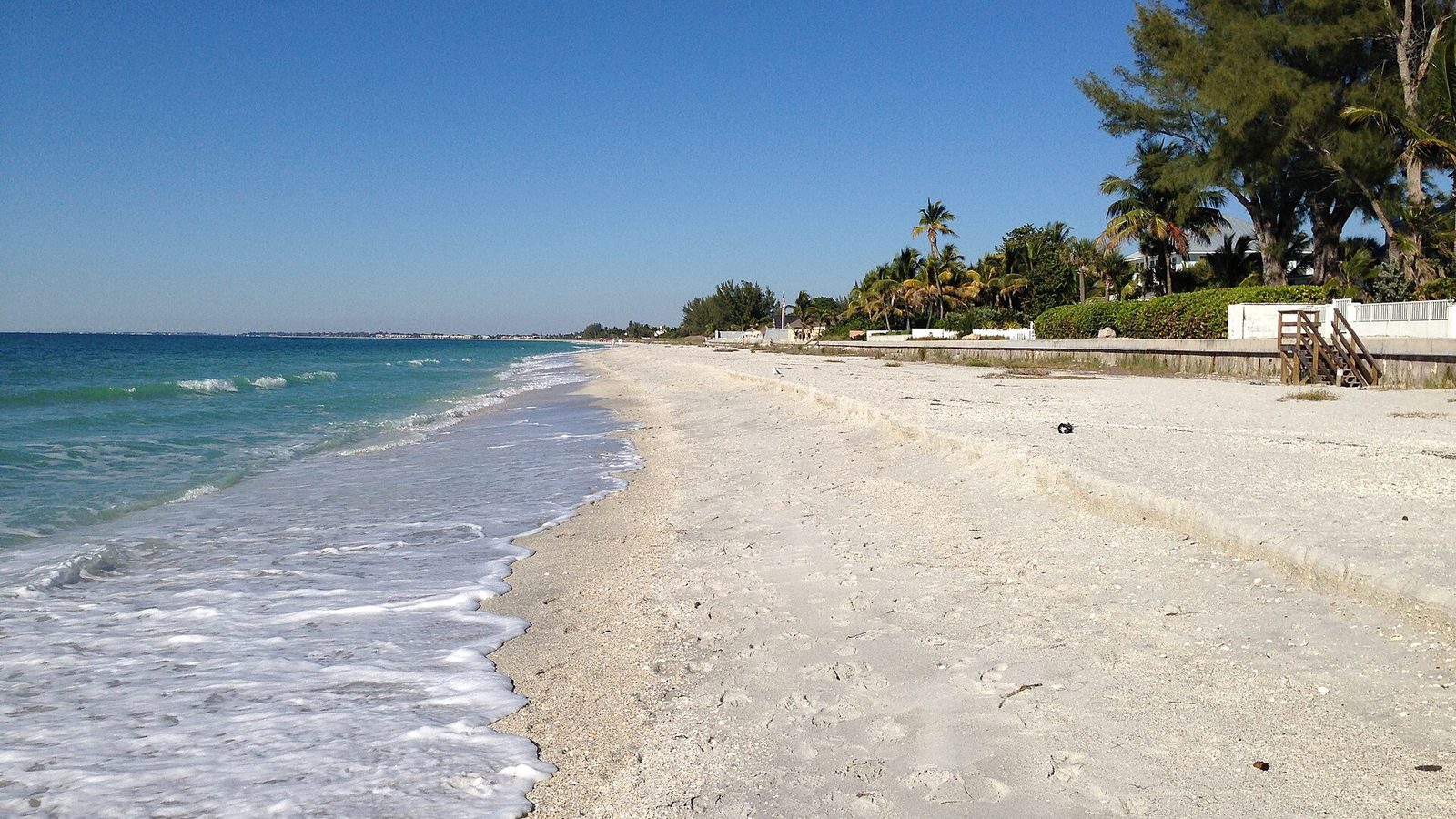 Boca Grande Public Beach shoreline