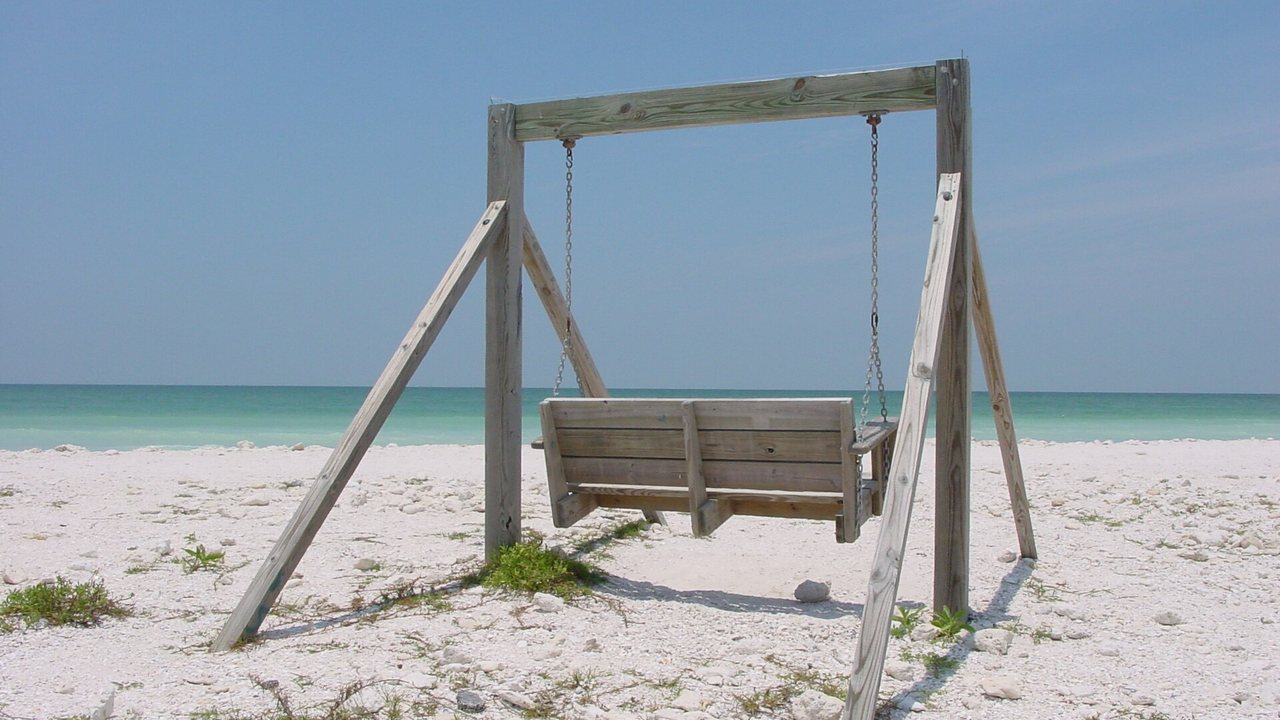 Honeymoon Island State Park shoreline