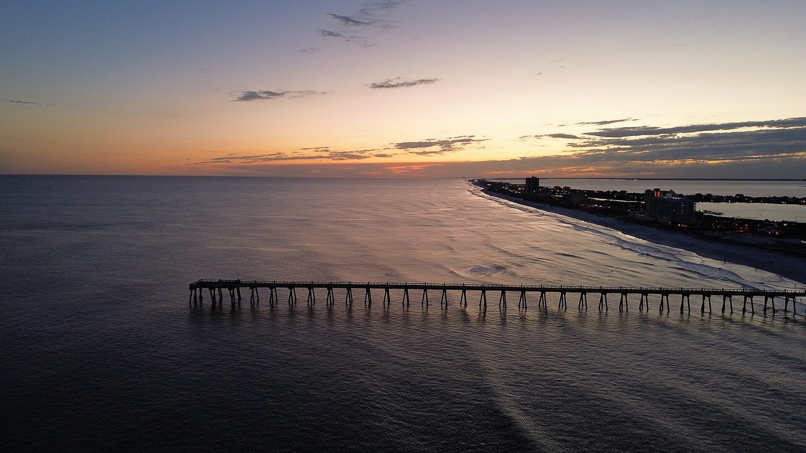 Pensacola Beach Gulf Pier shoreline